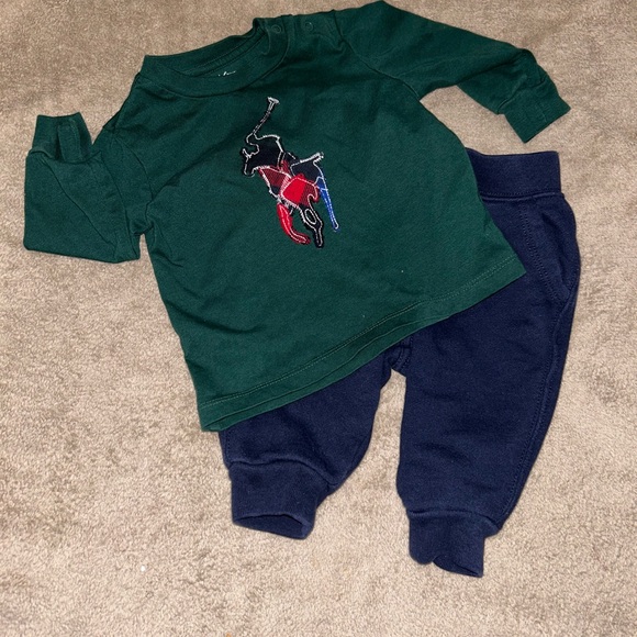 RALPH LAUREN Big Pony Jersey Tee & Fleece Pant Set - Picture 1 of 12
